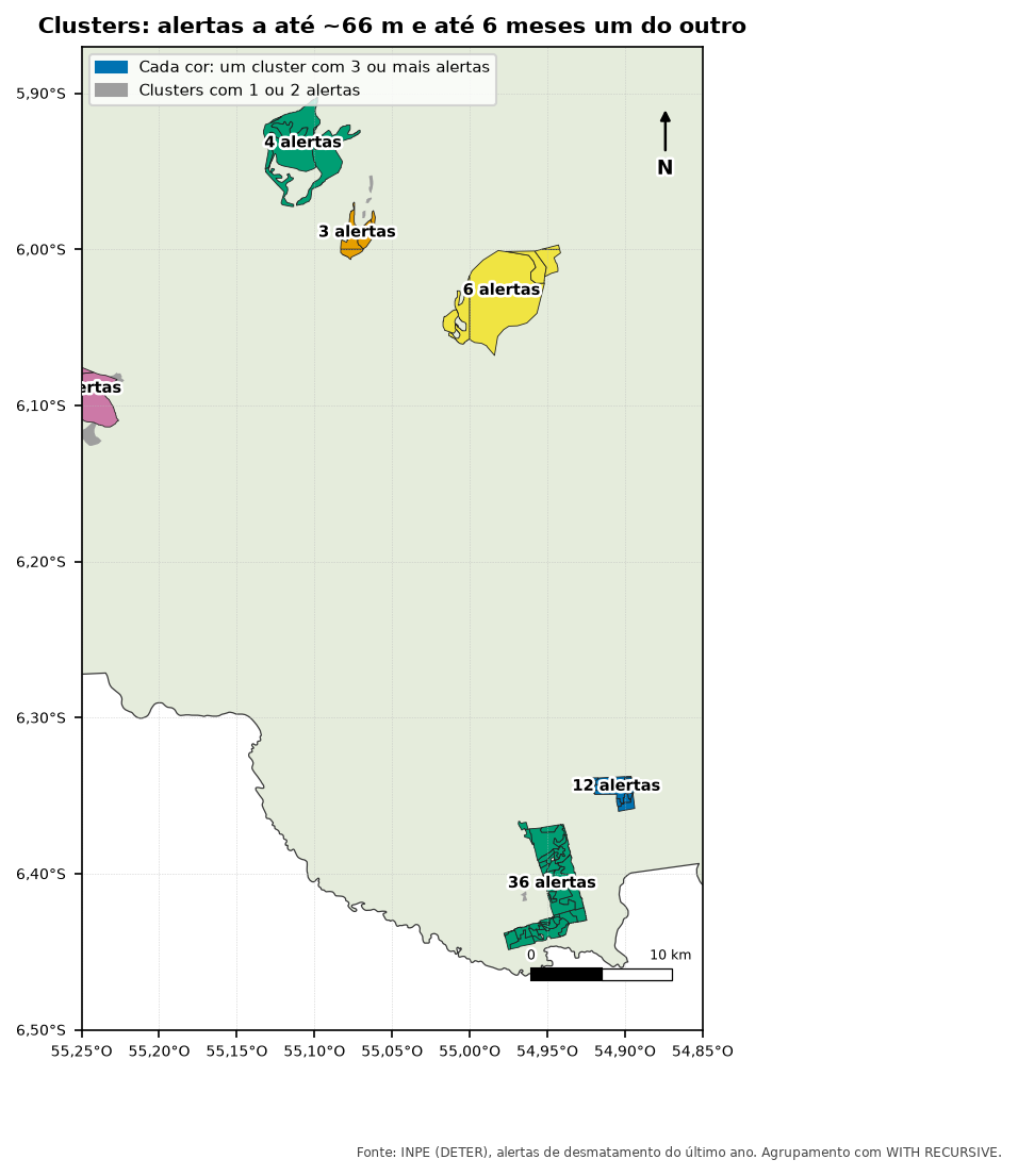 Mapa ampliado com grupos de polígonos de alertas, cada grupo de uma cor e rotulado com o número de alertas: 36, 12, 6, 4 e 3 alertas. Alertas isolados aparecem em cinza.